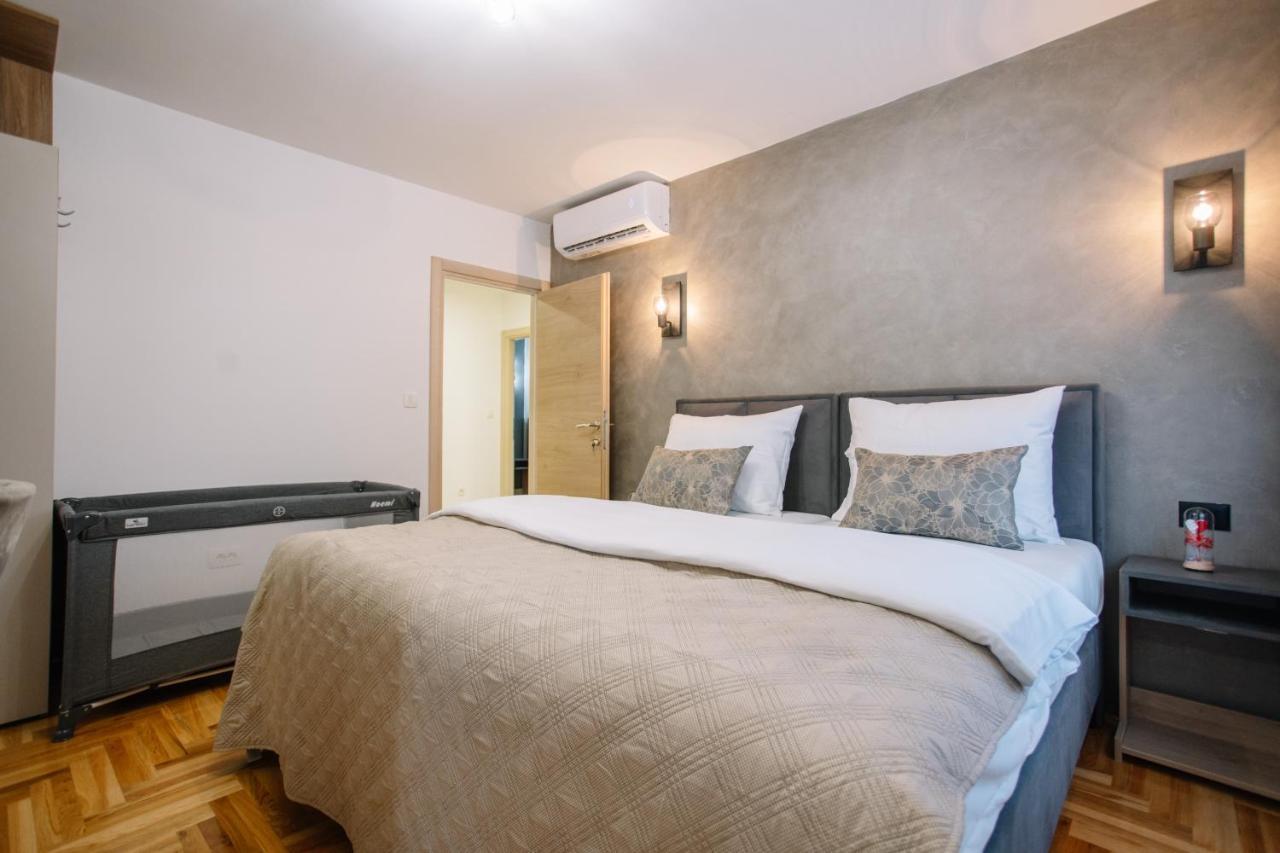 Apartments Hana City Center Livno Esterno foto