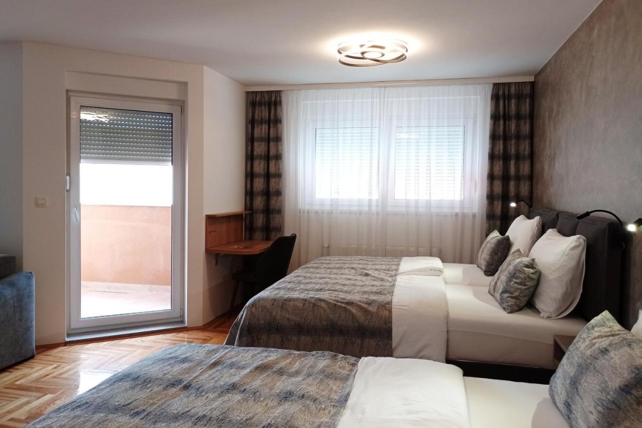 Apartments Hana City Center Livno Esterno foto